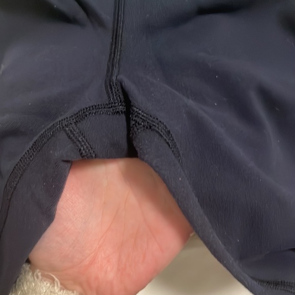 Navy and green detailed Lululemon yoga pants - Picture 5 of 5